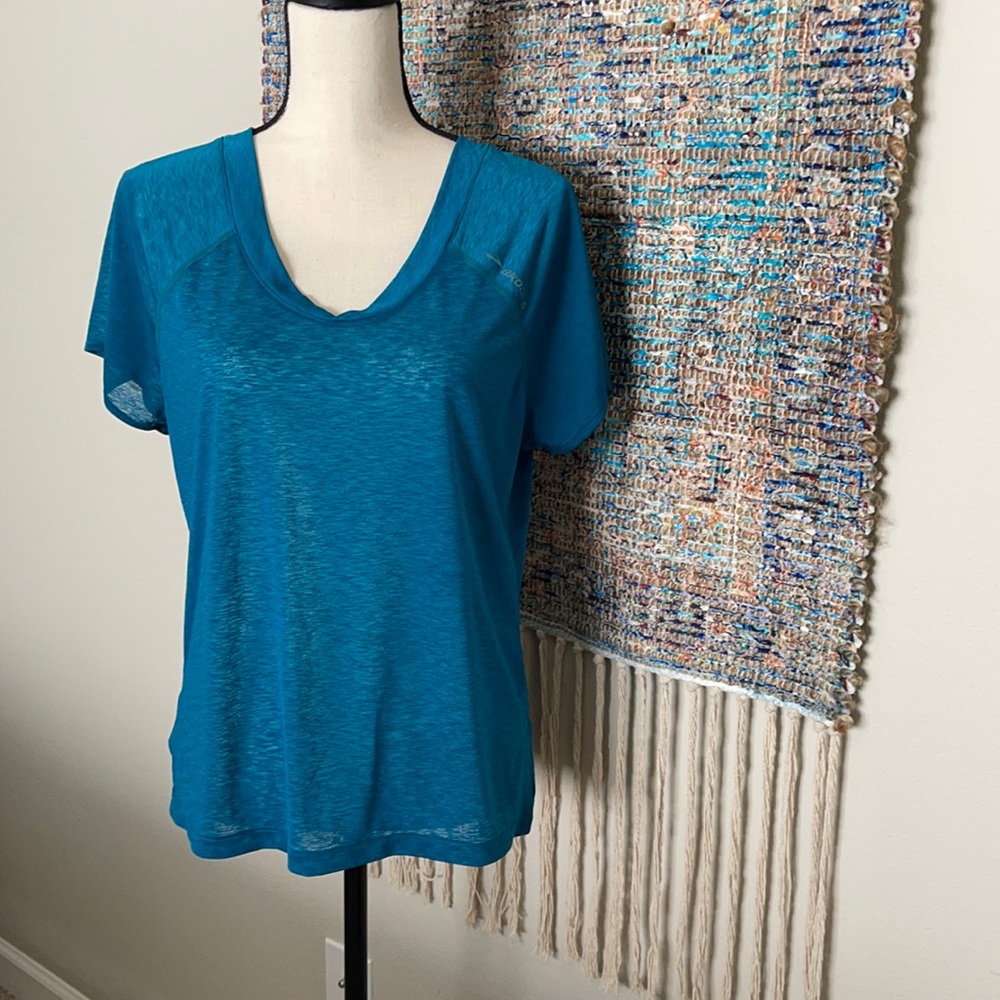 Teal athletic Brooks tee